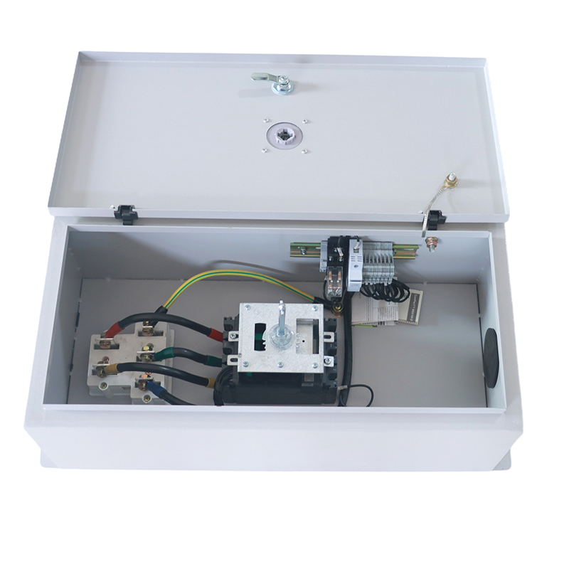 Why does the bus duct experience a heating phenomenon